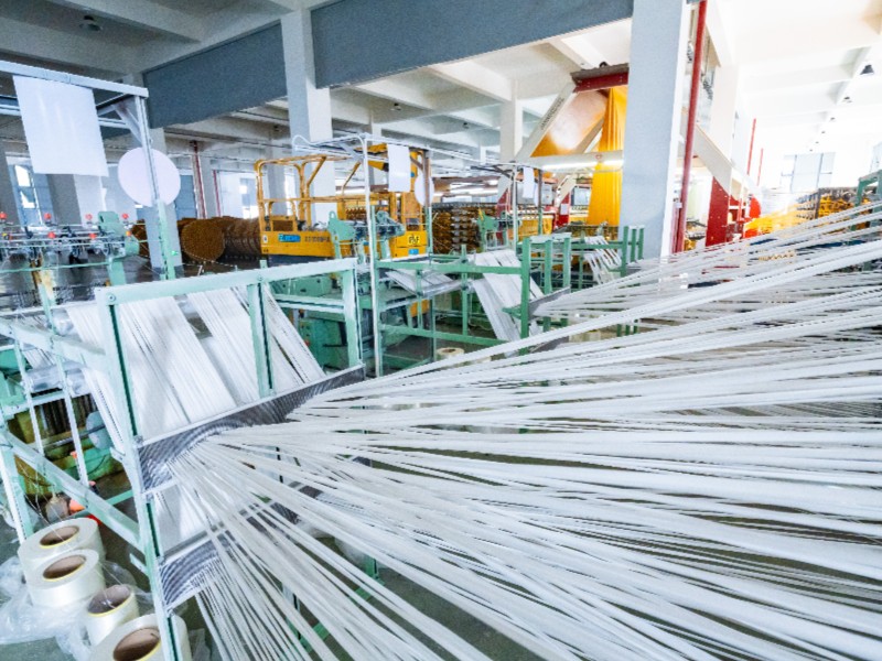 تحليل شامل لتكنولوجيا صناعة حاويات FIBC: من المواد إلى التطبيقات